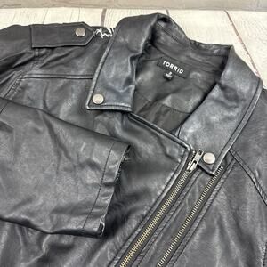 Torrid Black Floral Faux‎ Leather Moto Jacket Size 2